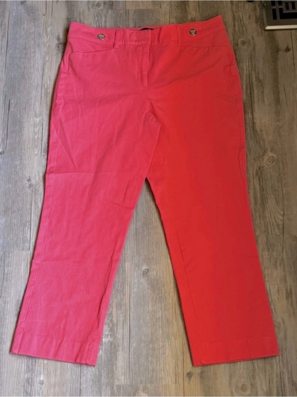 White House Black Market The Slim Crop Straight Leg Pink Pants Size 6